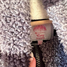 Load image into Gallery viewer, Cozy Sherpa Jacket size XL
