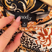 Load image into Gallery viewer, ModX Print MIDI Dress size Medium
