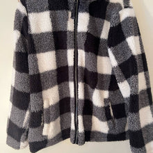 Load image into Gallery viewer, Cozy Sherpa Jacket size XL
